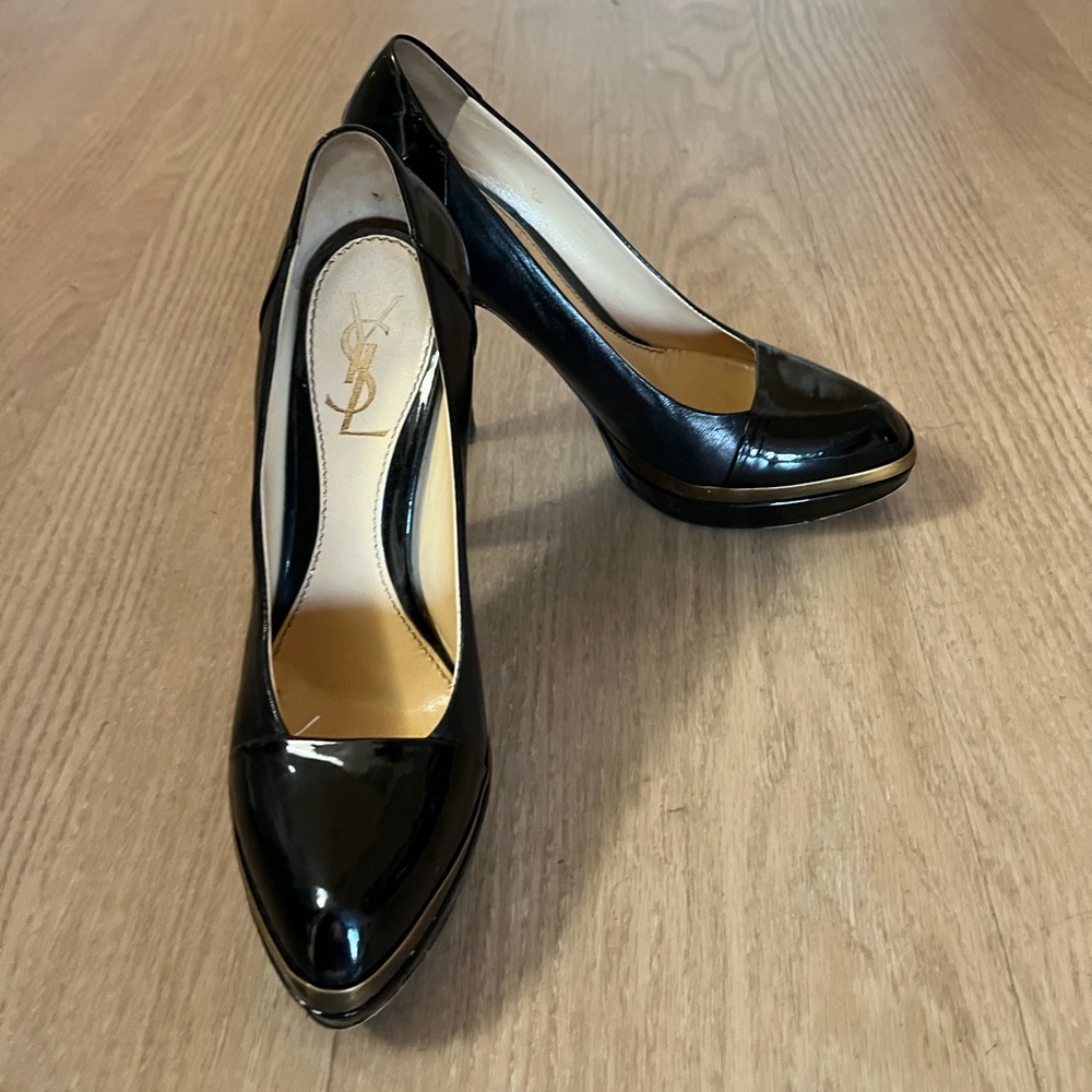 YSL Yves Saint Laurent Patent Leather Platform Pumps Black Gold Trim Heels 35.5